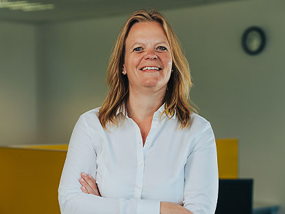 ASK Systemklebstoffe Mitarbeiterportrait Melanie Gieseler Anwendungstechnik